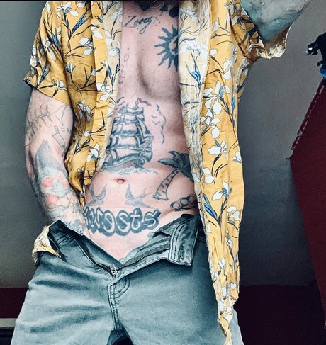 Saltyexhibitionistdad