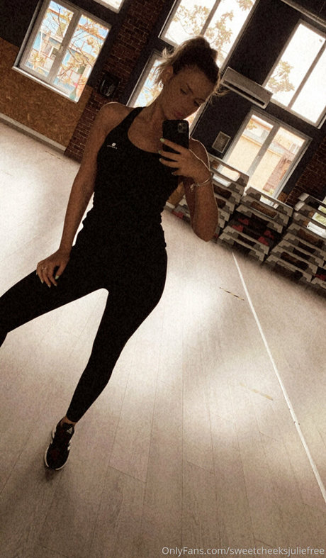 Sweetcheeksjuliefree