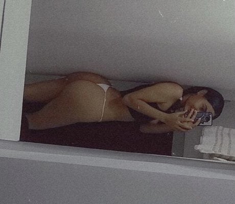 Chicaardiente  nude leaked OnlyFans photo