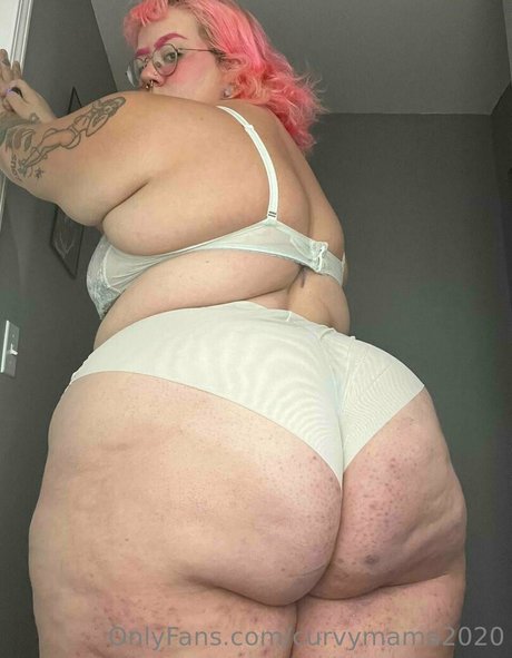 Curvymama2020