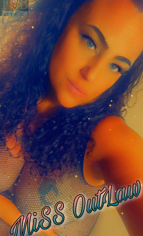 Missoutlawakaladyk
