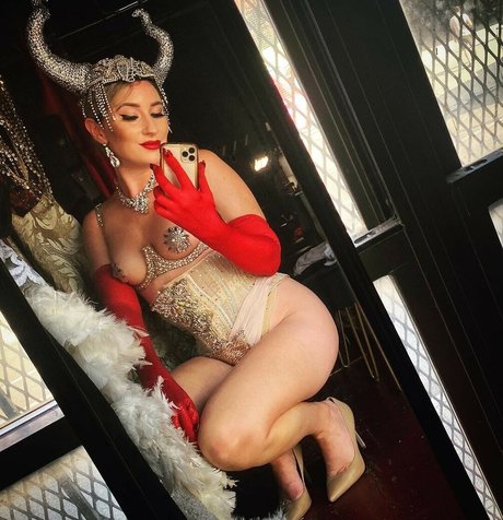 Robyn Adele Anderson