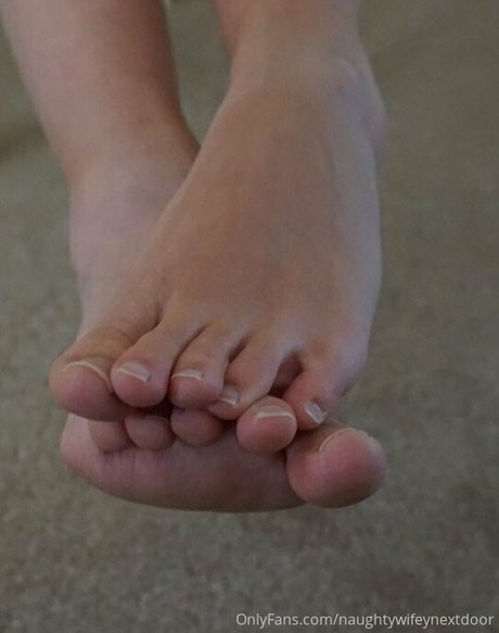 Naughtywifeynextdoor