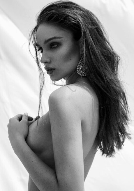 Romi Pavoncello  nude leaked OnlyFans photo