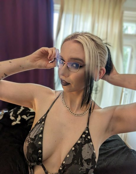 Morrigans Masquerade