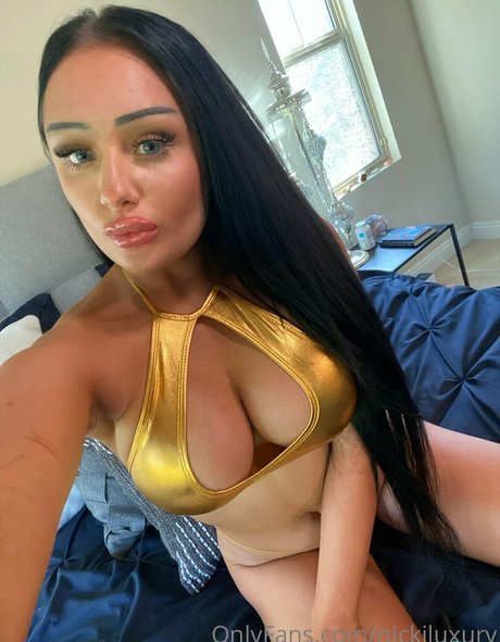 Nickiluxury