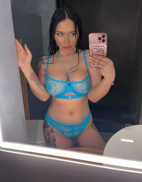 Julia Cher Alias Julia Connors