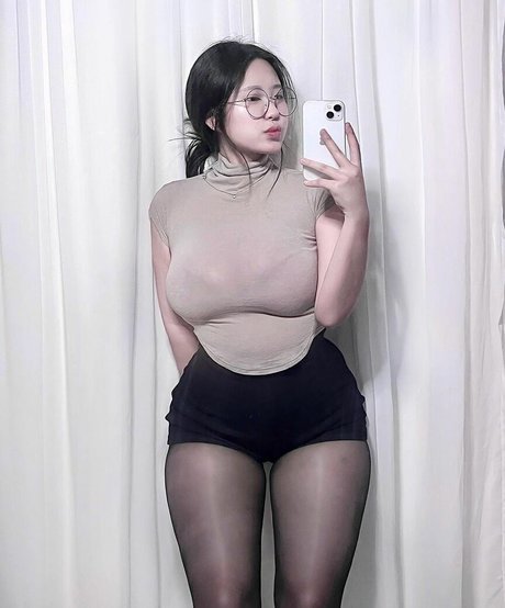 W00n  nude leaked OnlyFans photo