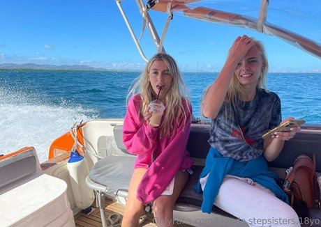 Blondestepsisters18yo