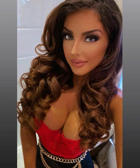 Kayleigh Rose Dematos