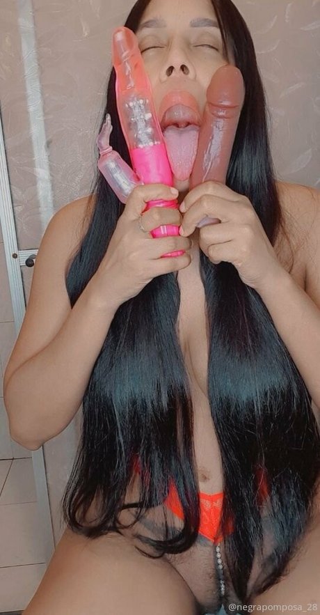Negrapomposa28