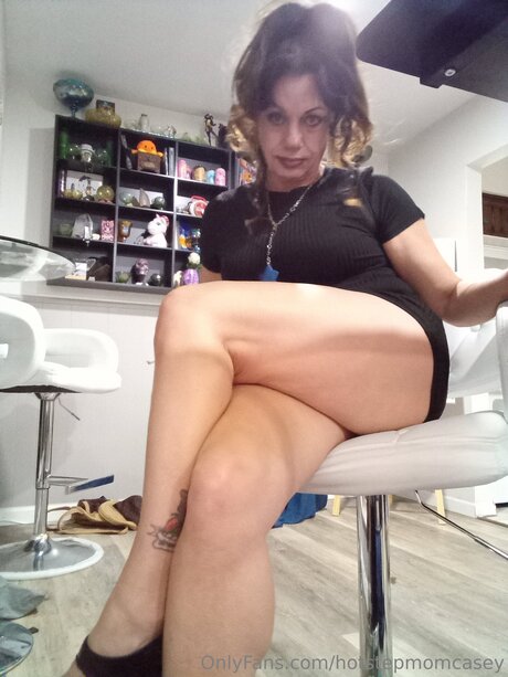 Hotstepmomcasey