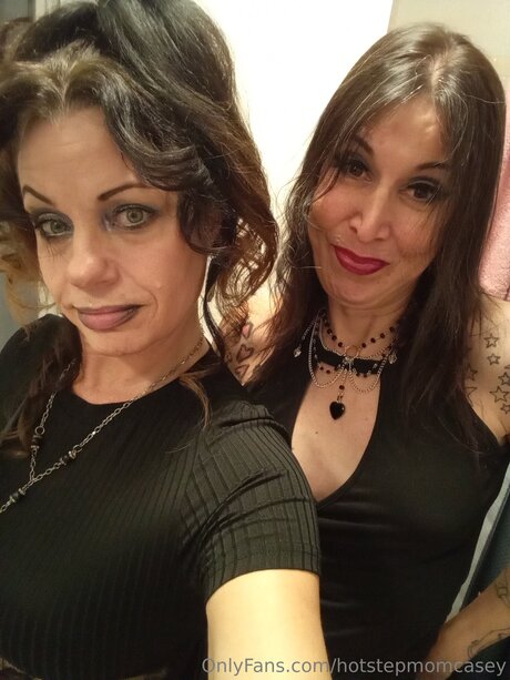 Hotstepmomcasey