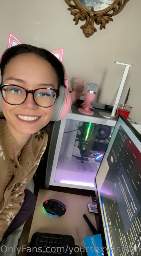 Yoursexyasiannextdoor