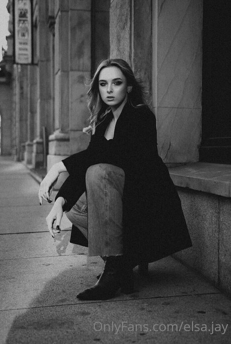 Elsa Jay
