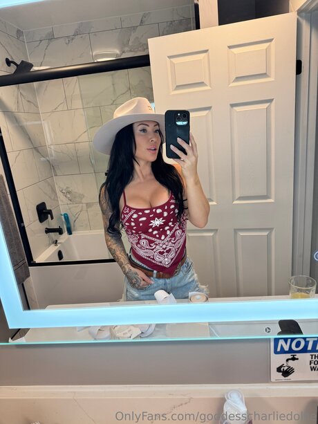 Goddesscharliedollie