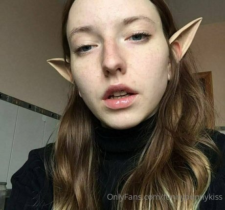 Funnybunnykiss