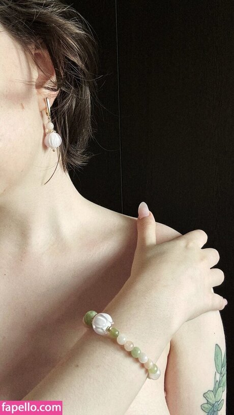 Beezzz  nude leaked OnlyFans photo