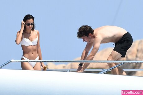 Alexandra Saint Mleux