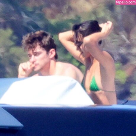 Alexandra Saint Mleux