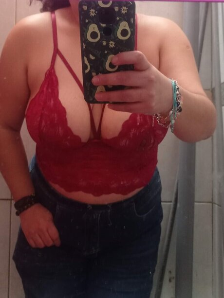 Realcurvy22