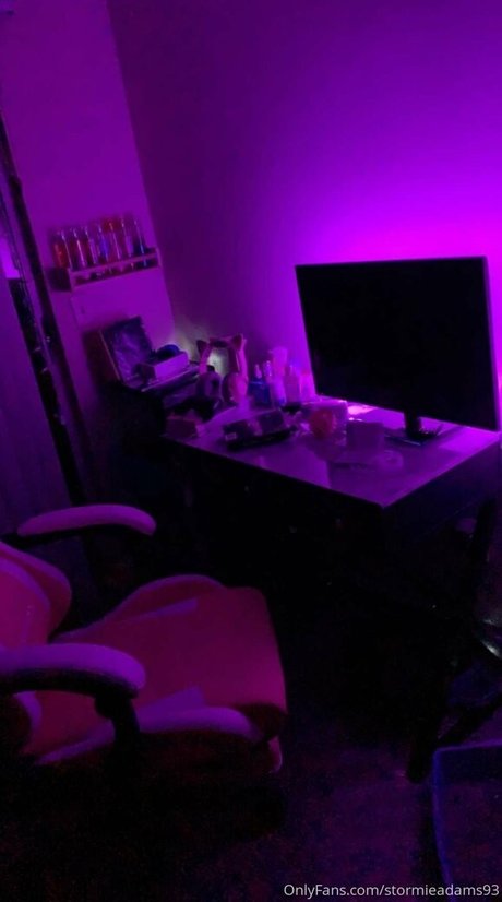 Stormieadams93