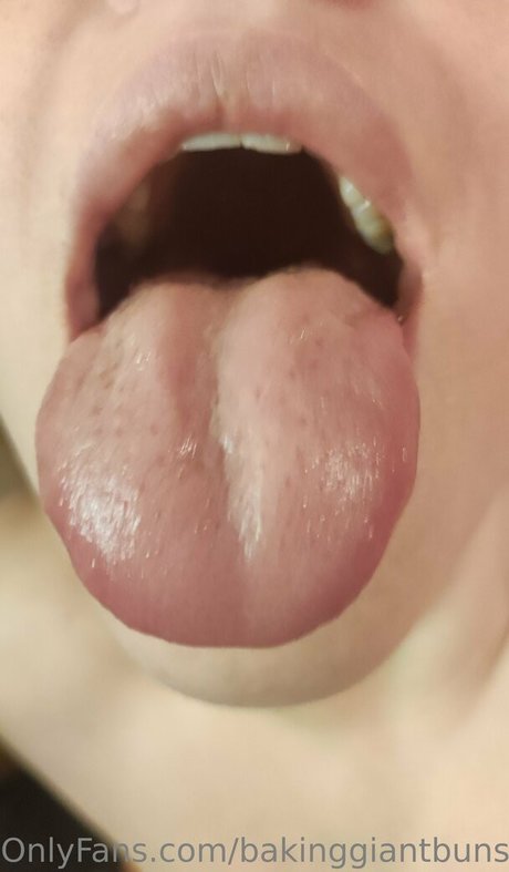 Bakinggiantbuns
