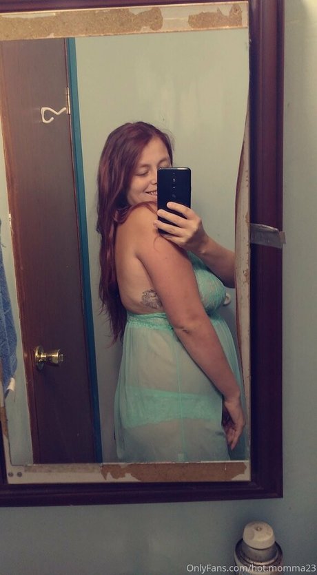 Hotmomma23