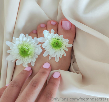 Feetandsecrets