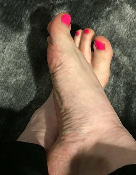 Janeleecutefeet