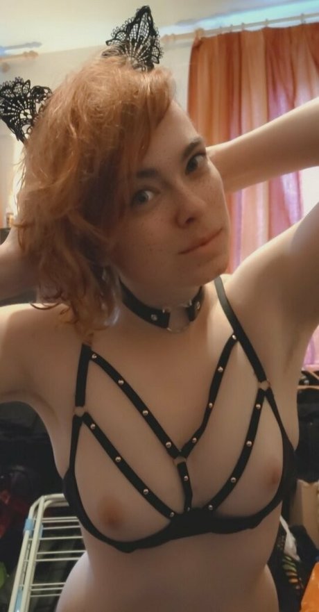 Naughtylittlekitten93