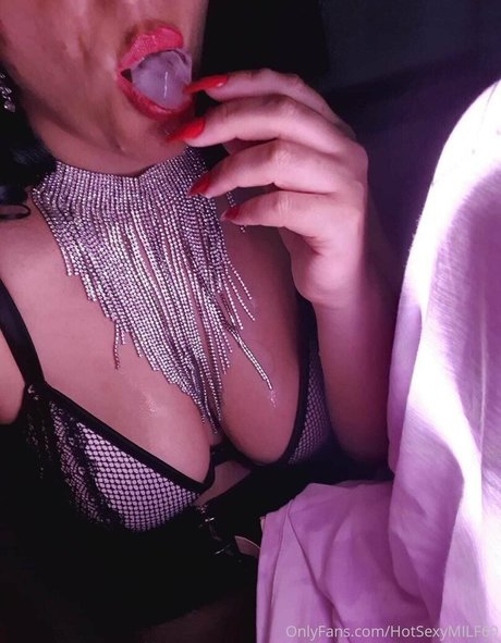 Hotsexymommy69