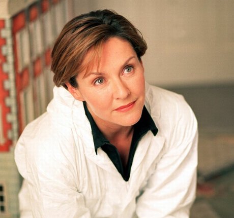Amanda Burton