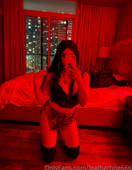 Leatherhoe666