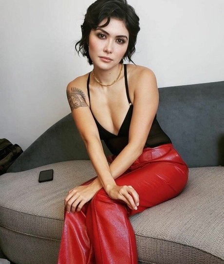 Daniella Pineda