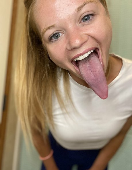 Katelynlongtongue