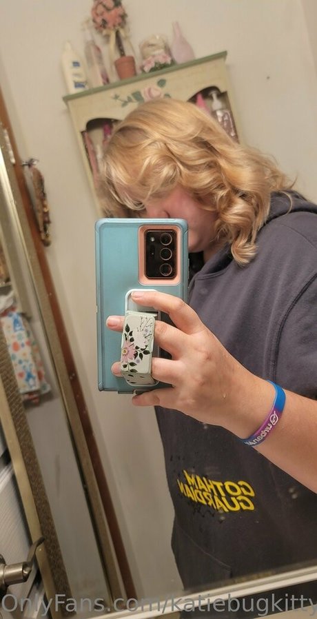 Katiebugkitty122