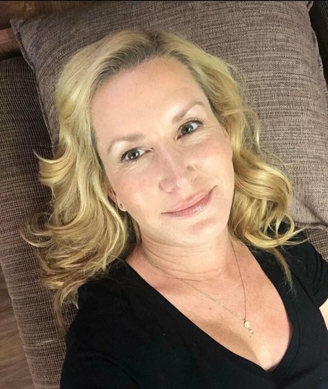 Angela Kinsey