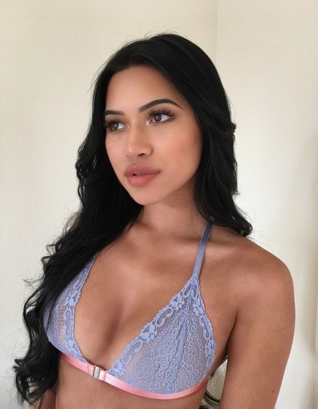 Julia Kelly
