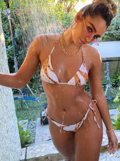 Sommer Ray
