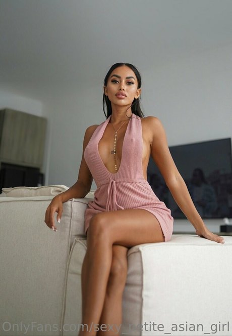 Sexypetiteasiangirl