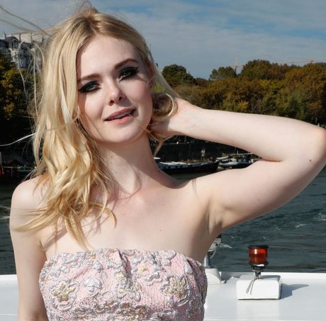 Elle Fanning