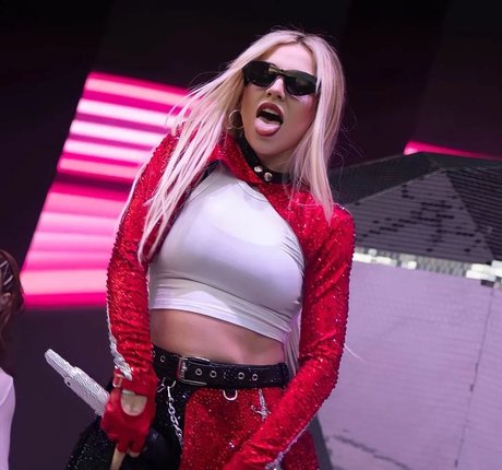 Ava Max