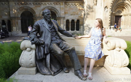 Acrylickatequinnfree