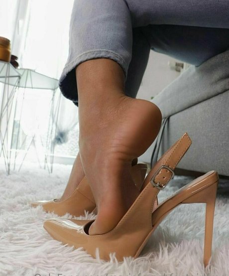 Mariefrenchfeetgirlfree