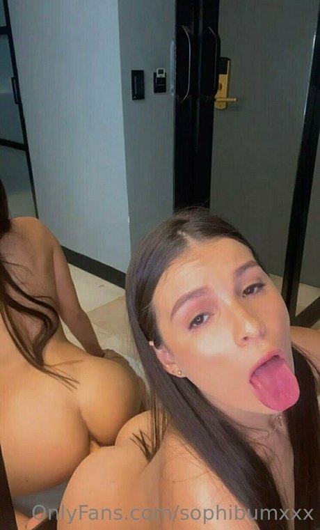 Sophibumxxx