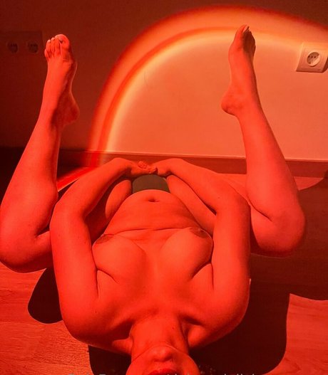 Infernadeliciouscurves