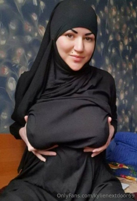Kylienextdoor69