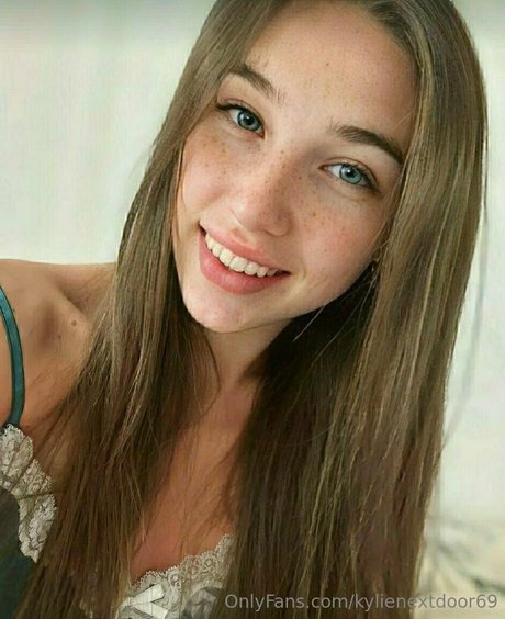 Kylienextdoor69