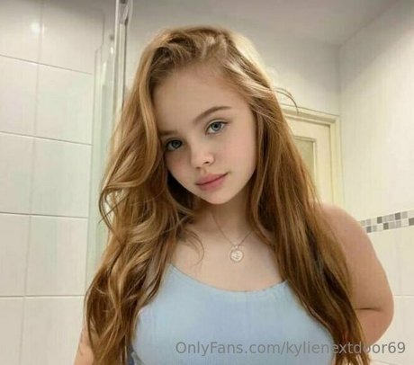 Kylienextdoor69